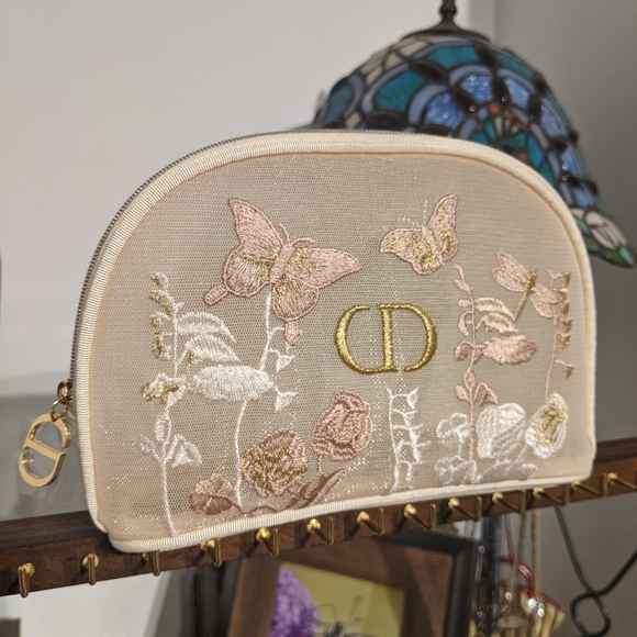 Dior New Floral & Butterflies 🦋 Cosmetic Case - Picture 2 of 5